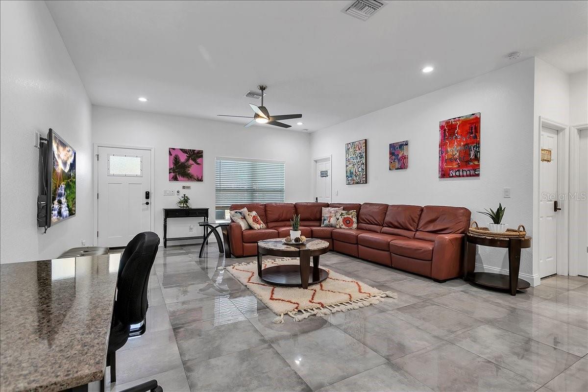 2402 W FIG ST — photo 24
