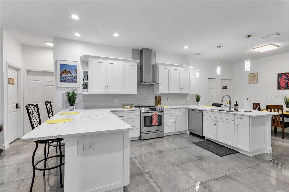 2402 W FIG ST — photo 26