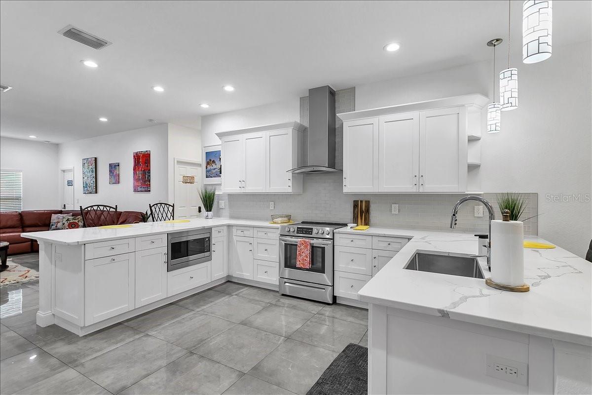 2402 W FIG ST — photo 27
