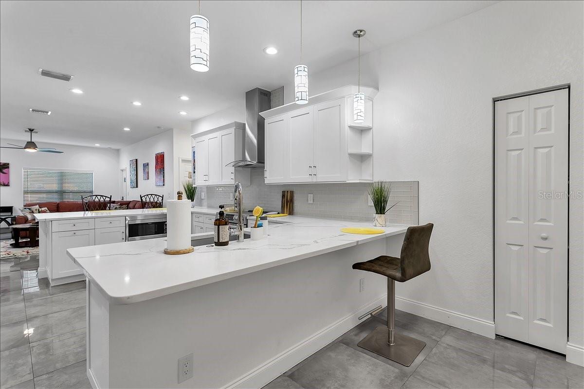 2402 W FIG ST — photo 34