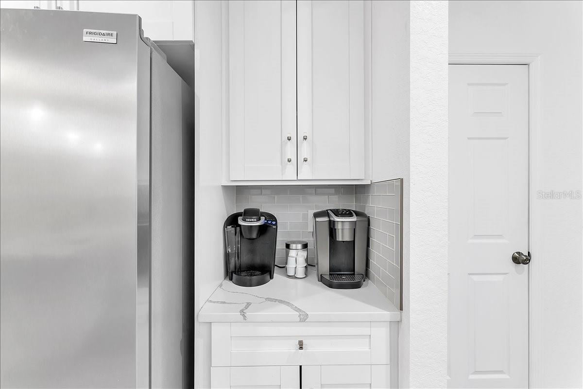 2402 W FIG ST — photo 31