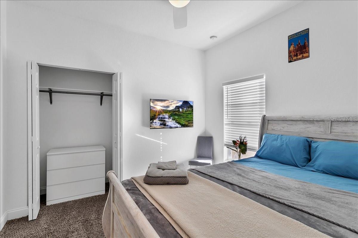 2402 W FIG ST — photo 6