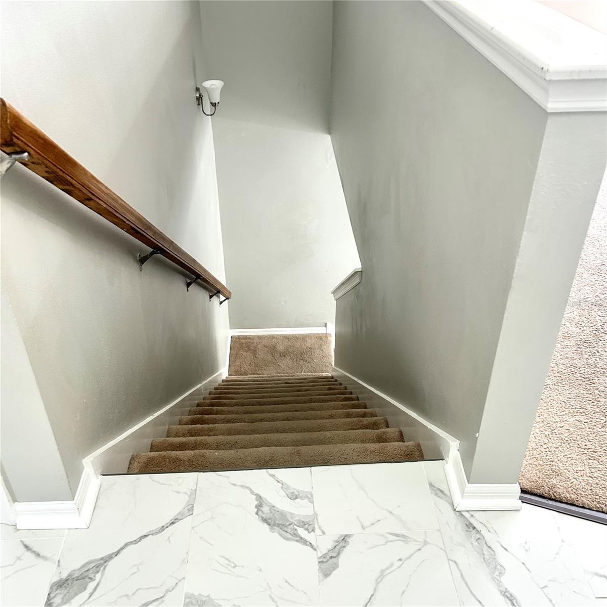 504 MAPLE POINTE DR — photo 35