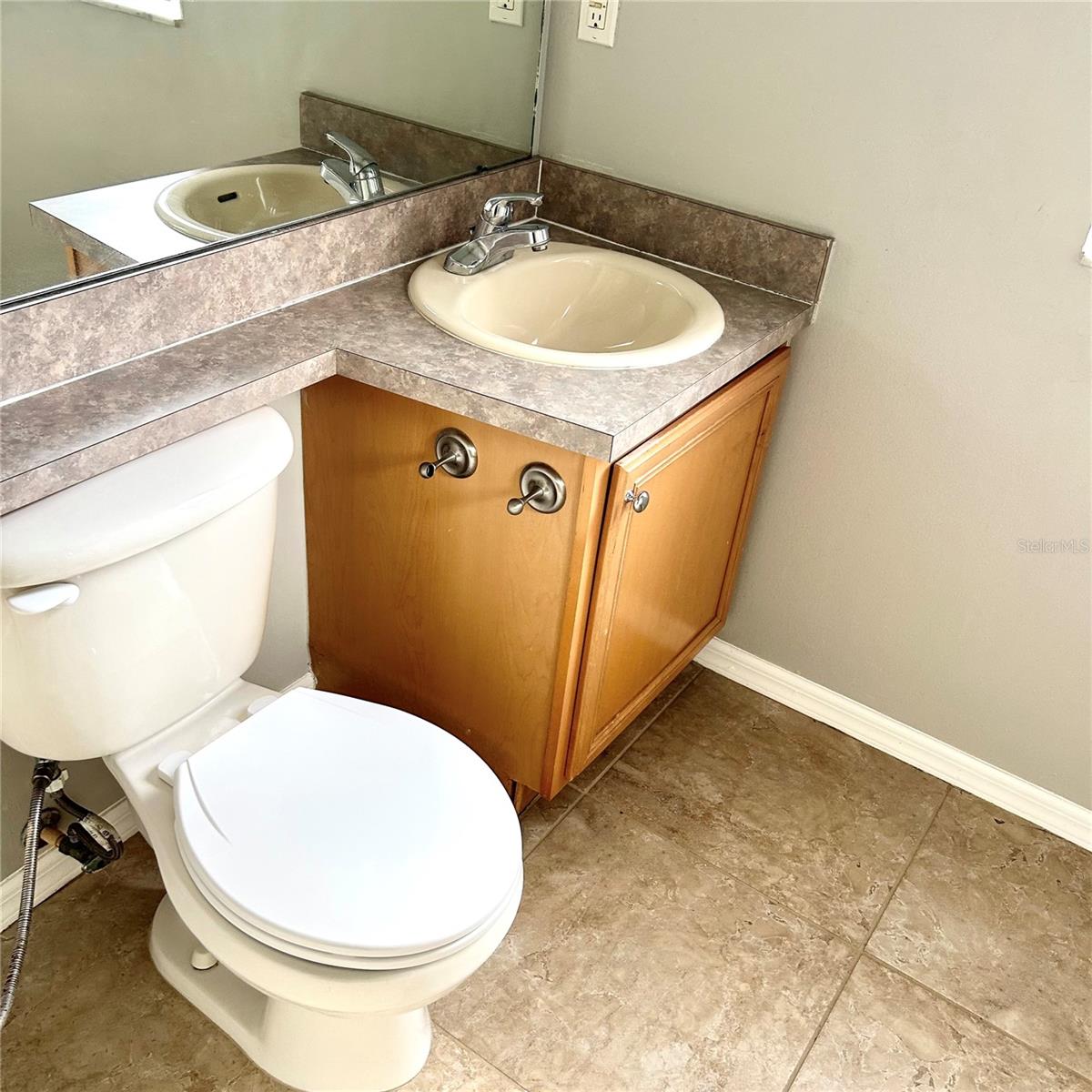 504 MAPLE POINTE DR — photo 17