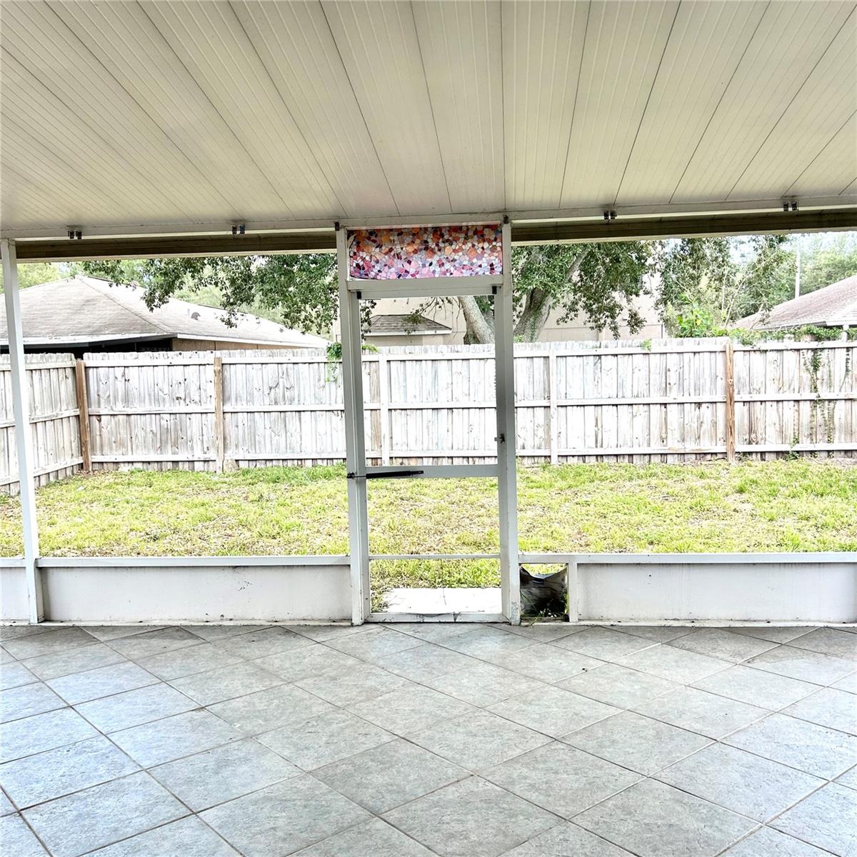 504 MAPLE POINTE DR — photo 43