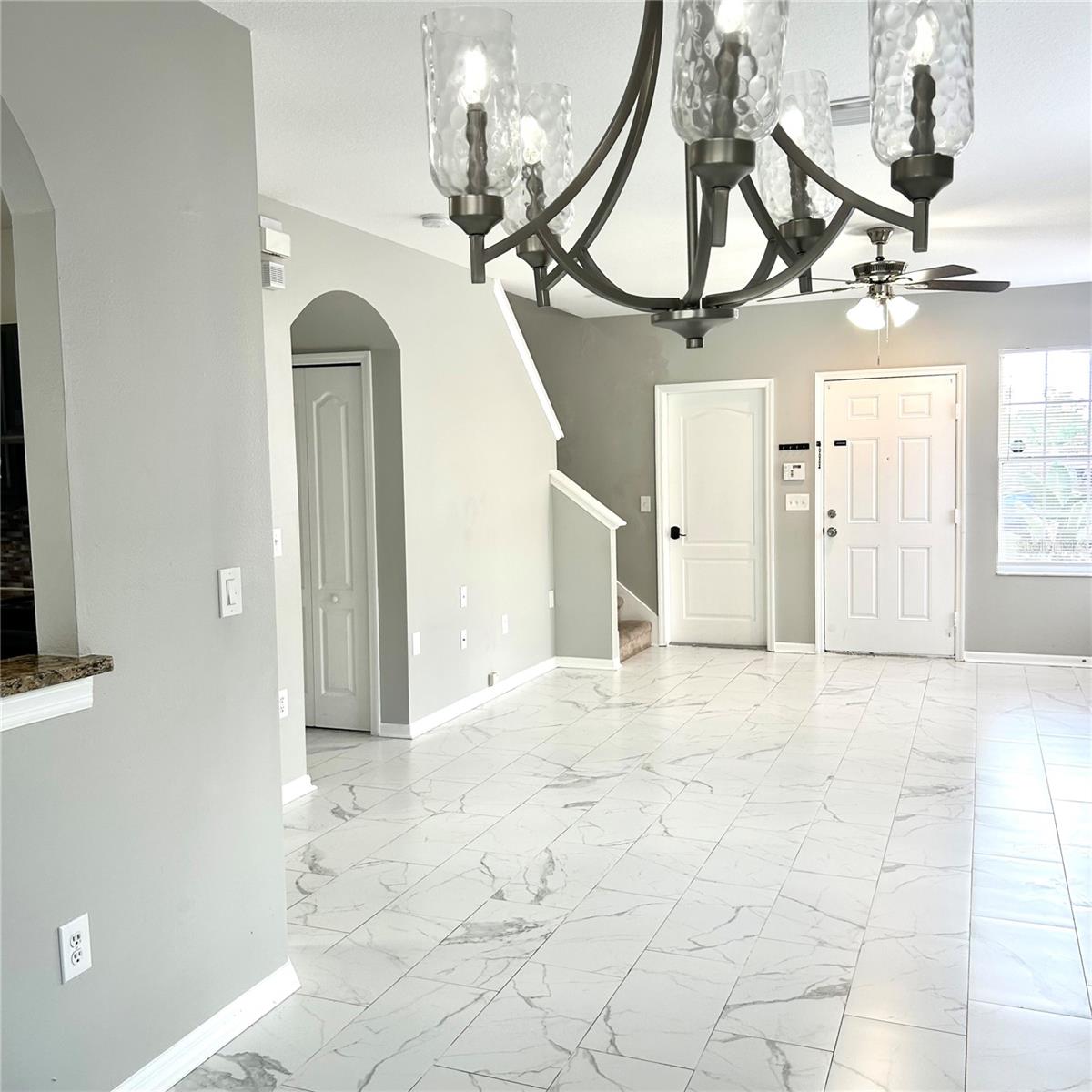 504 MAPLE POINTE DR — photo 9