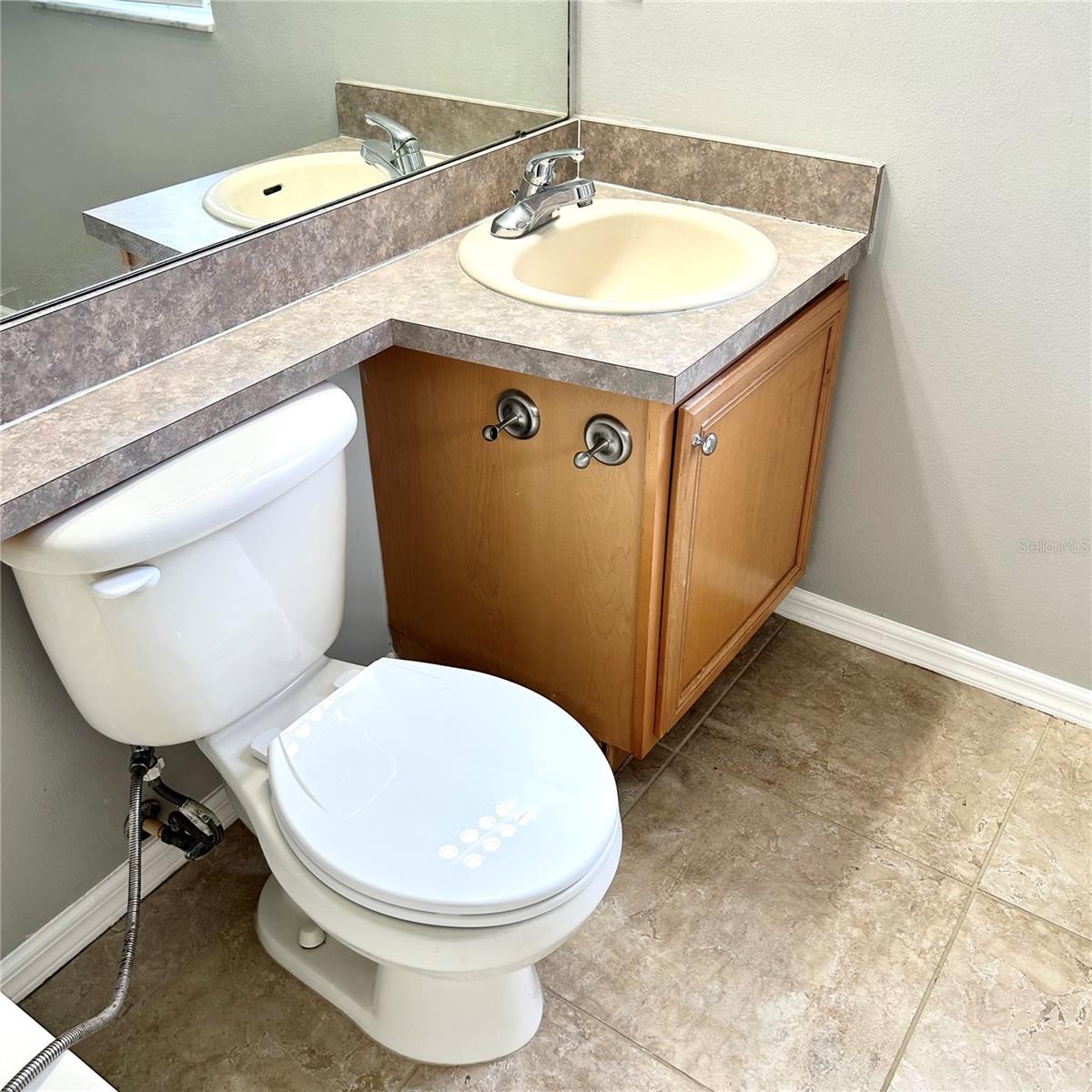 504 MAPLE POINTE DR — photo 18