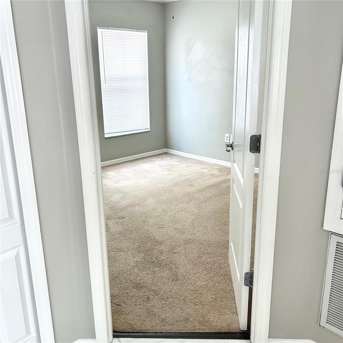 504 MAPLE POINTE DR — photo 26