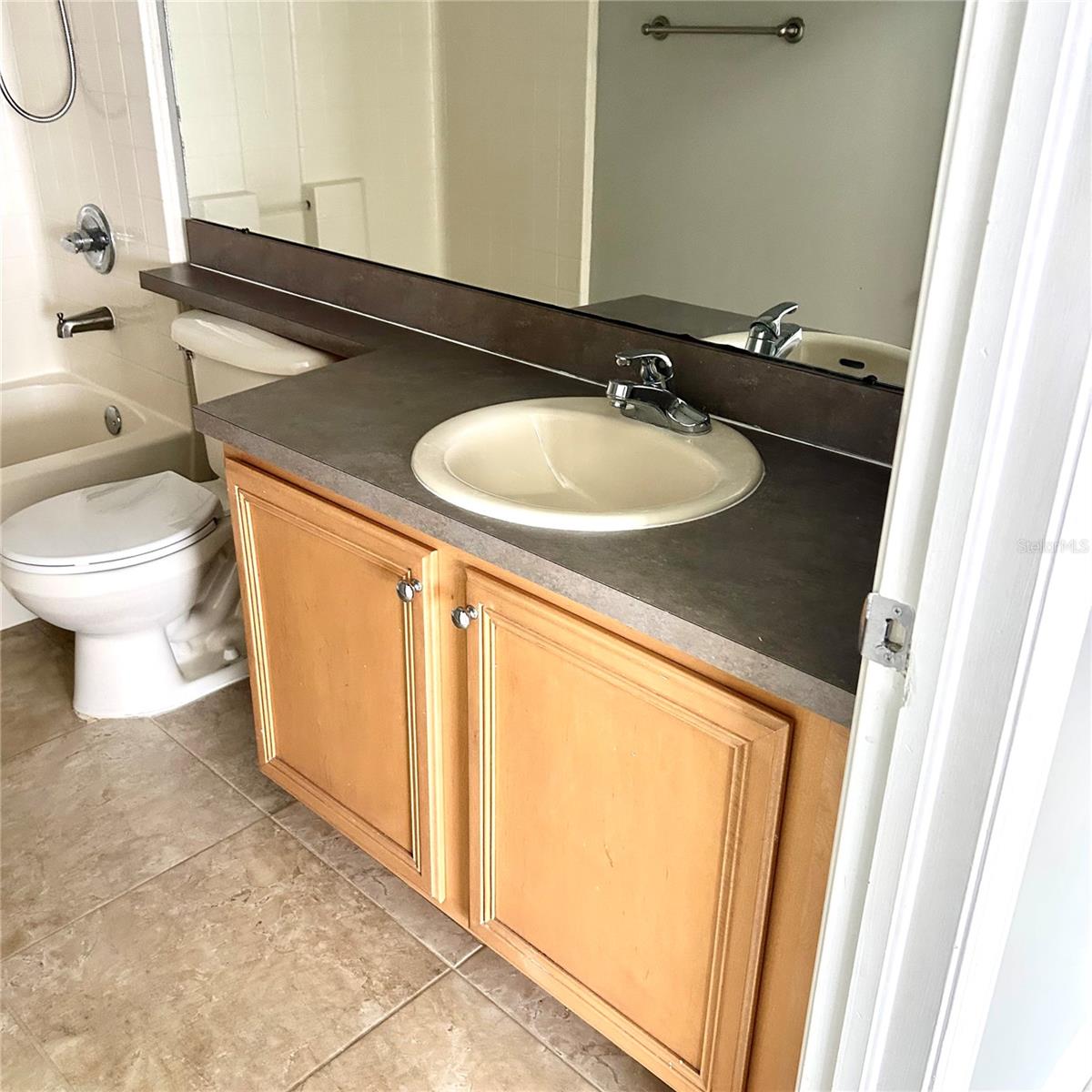 504 MAPLE POINTE DR — photo 27