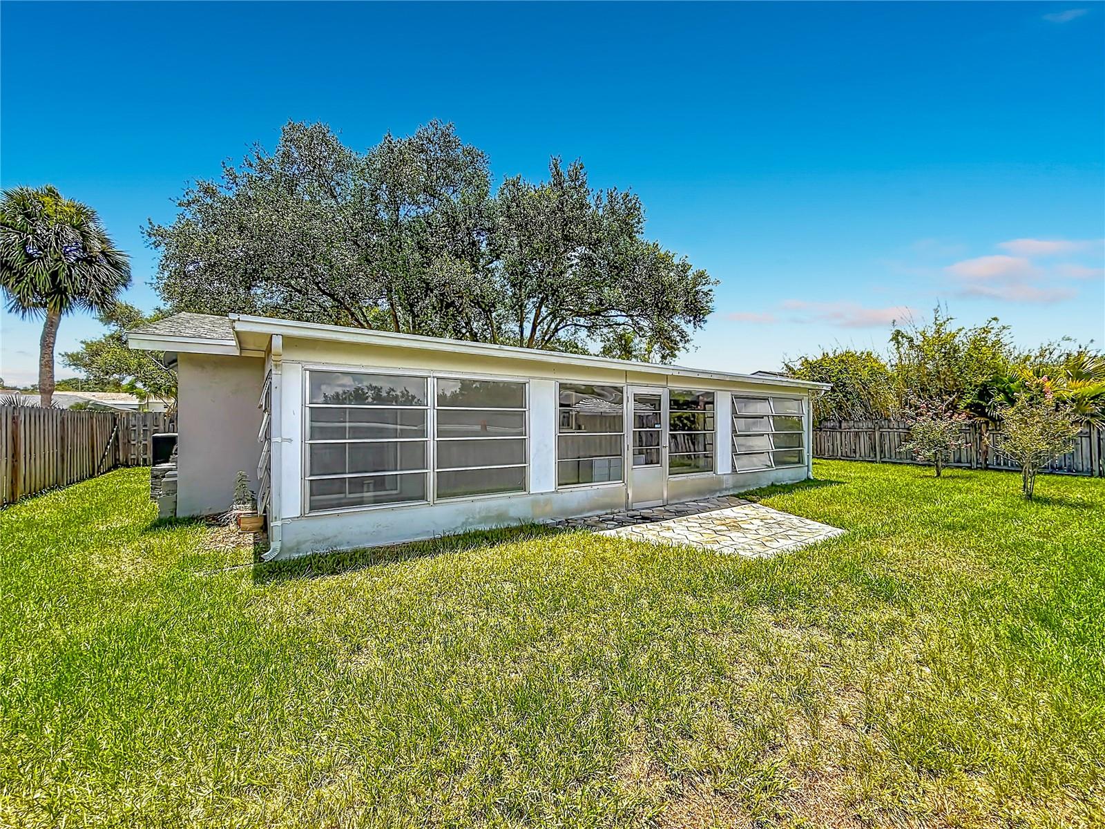 1405 OVERCASH DR — photo 33
