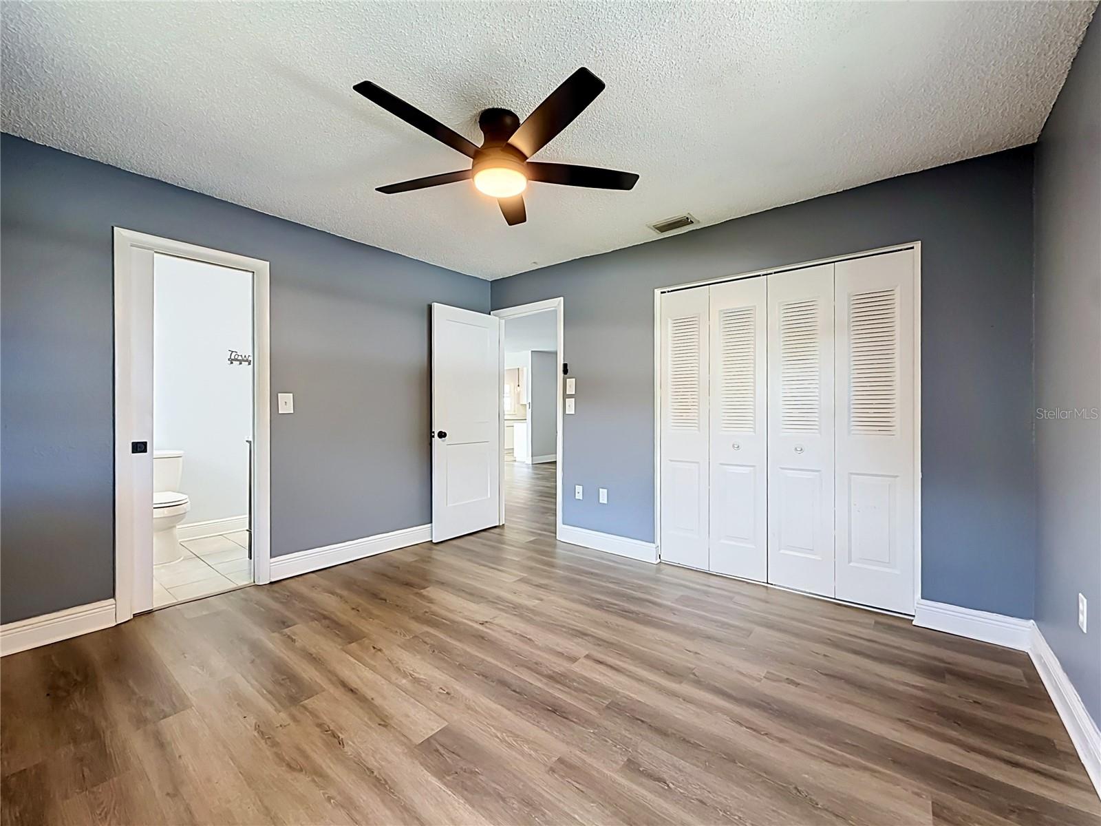 1405 OVERCASH DR — photo 22