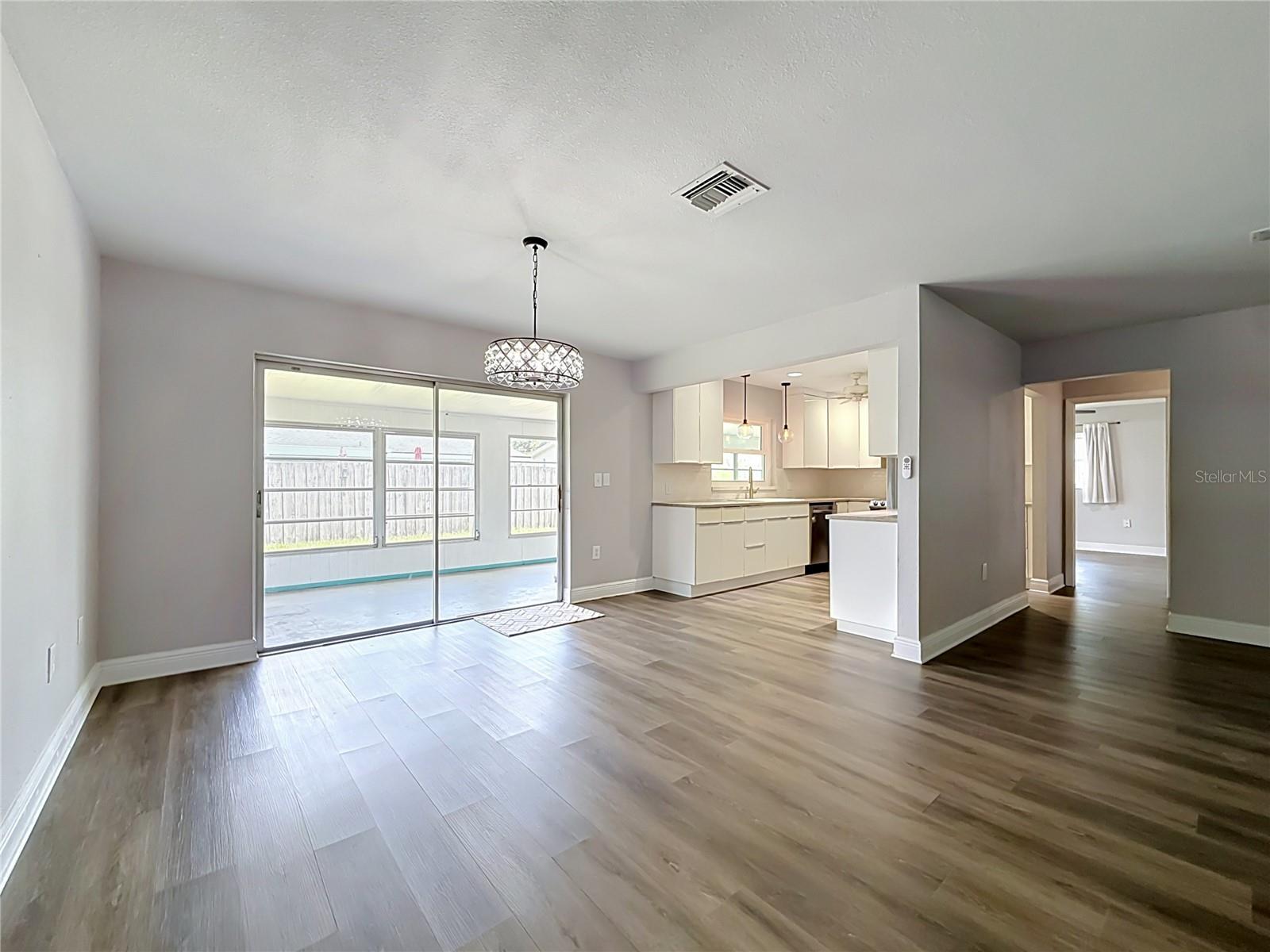 1405 OVERCASH DR — photo 10