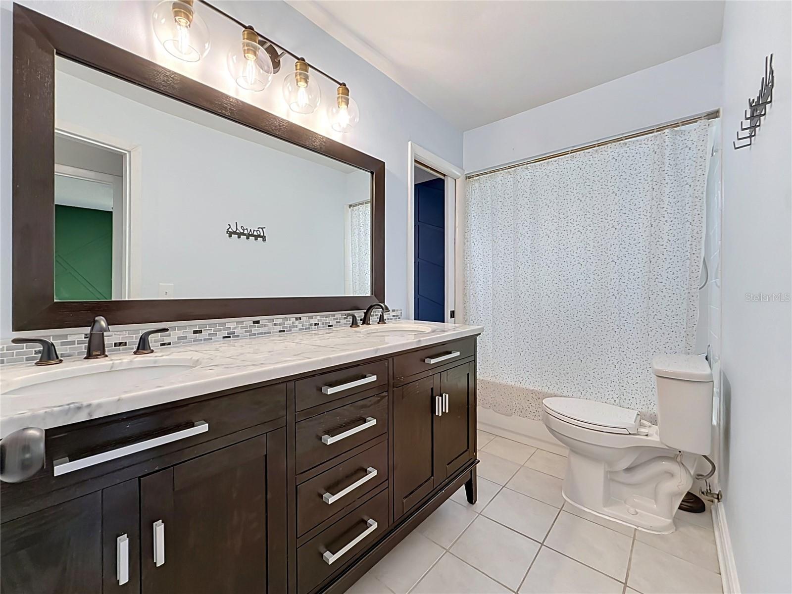 1405 OVERCASH DR — photo 23