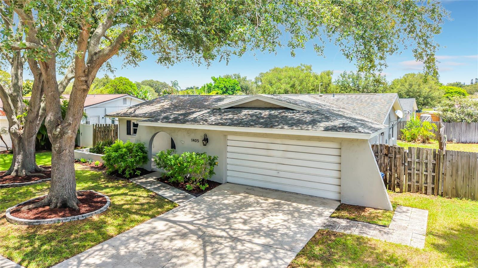 1405 OVERCASH DR — photo 38