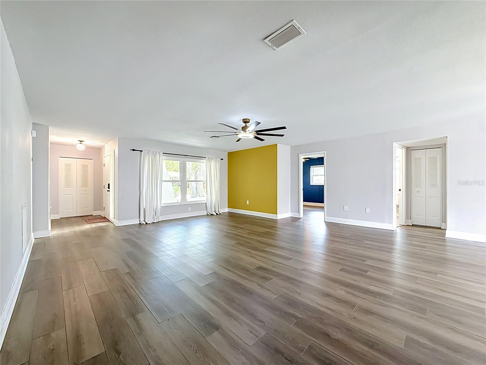 1405 OVERCASH DR — photo 8