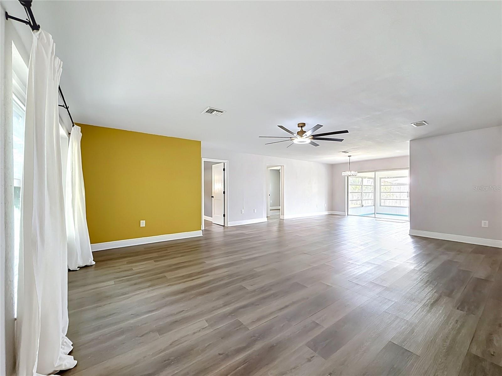 1405 OVERCASH DR — photo 6