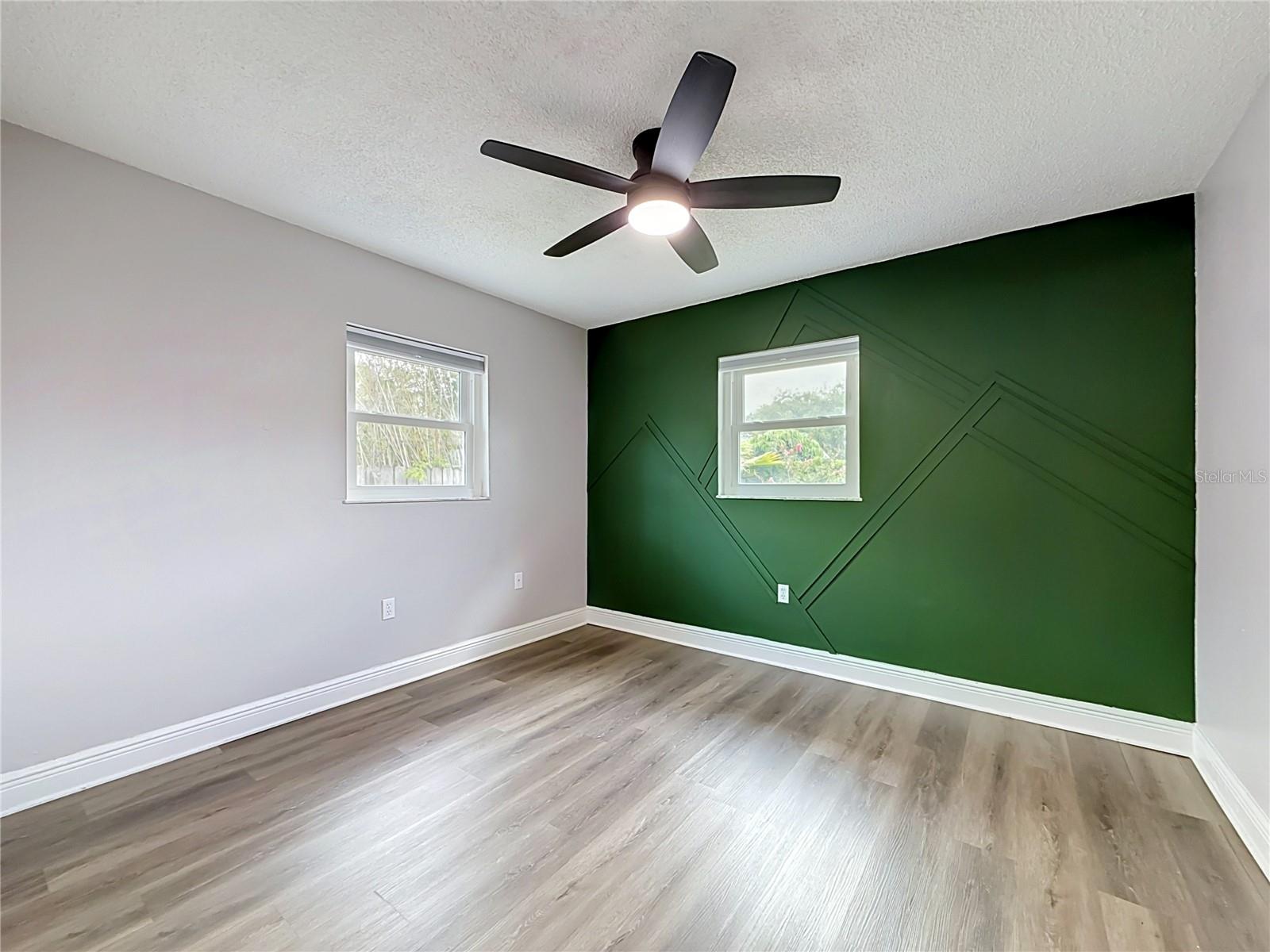 1405 OVERCASH DR — photo 25