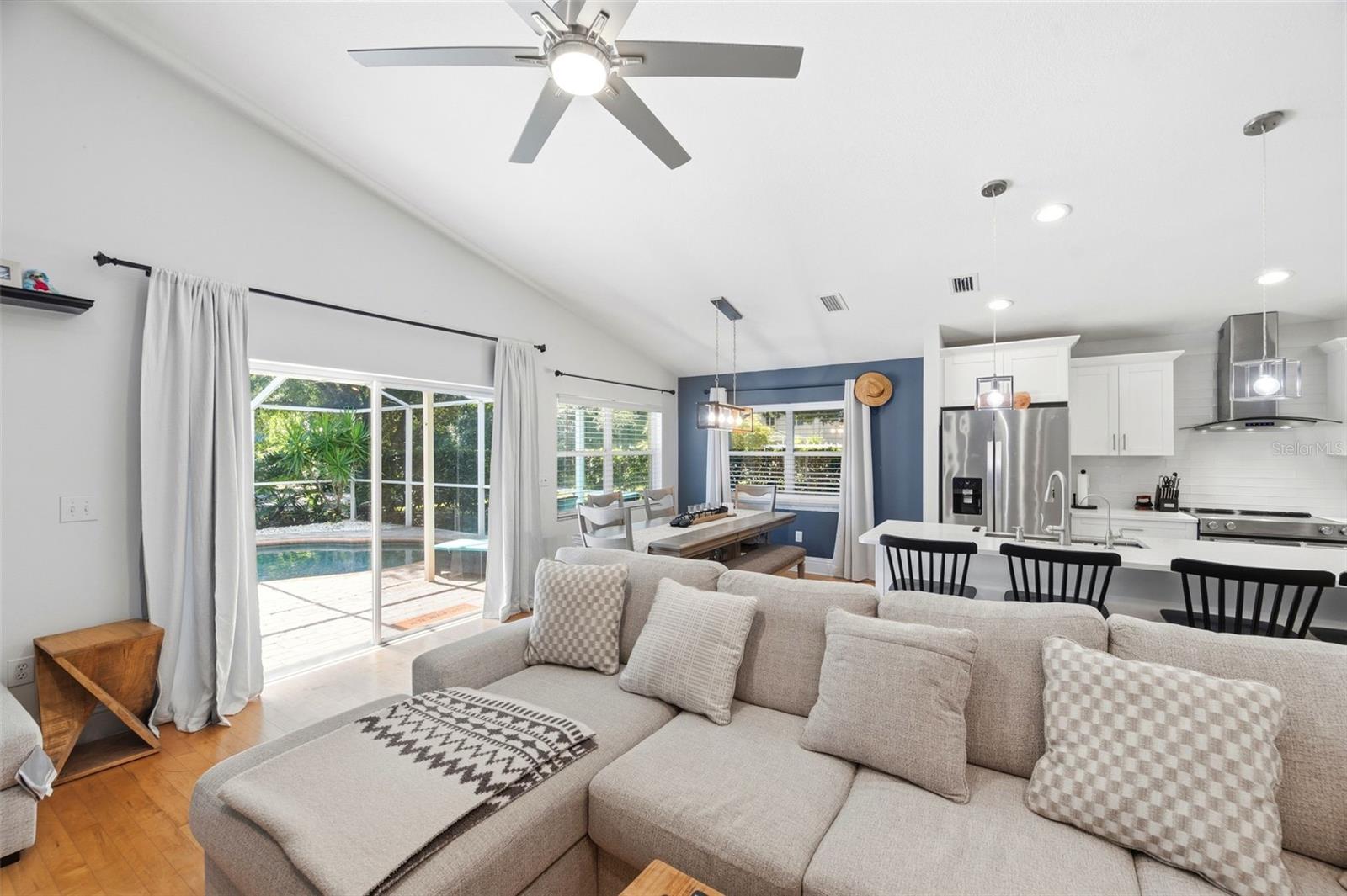 13108 ROYAL GEORGE AVE — photo 28