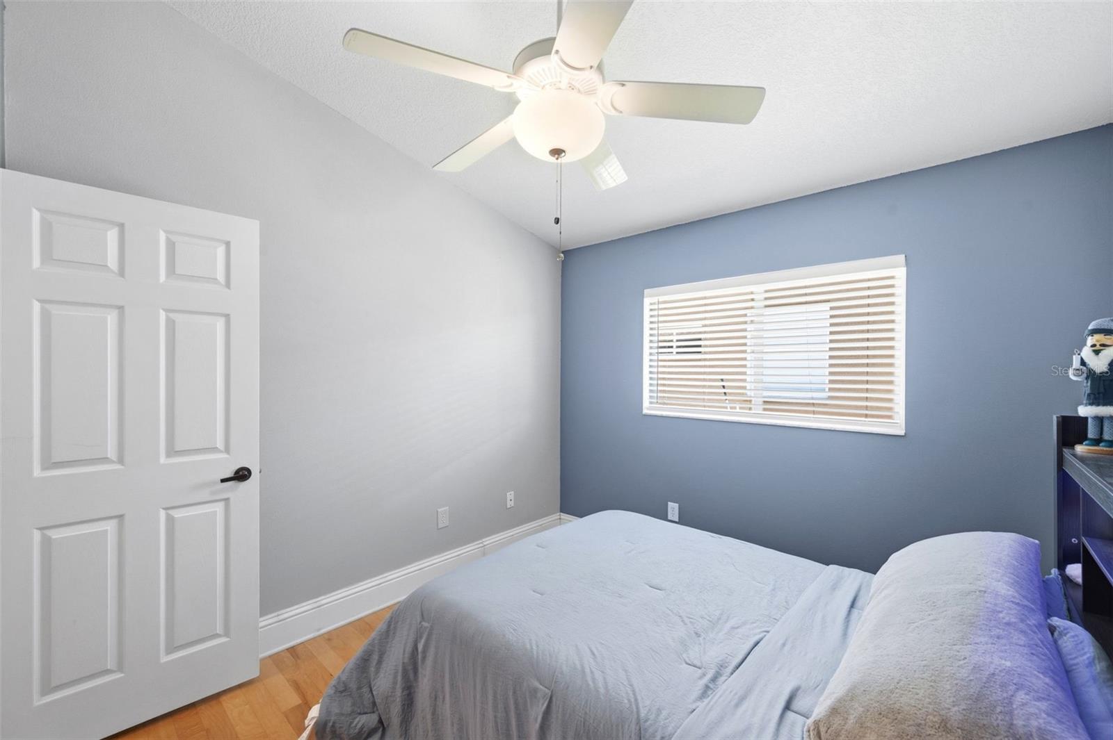 13108 ROYAL GEORGE AVE — photo 42