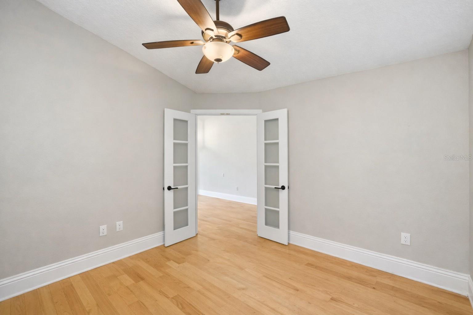 13108 ROYAL GEORGE AVE — photo 13