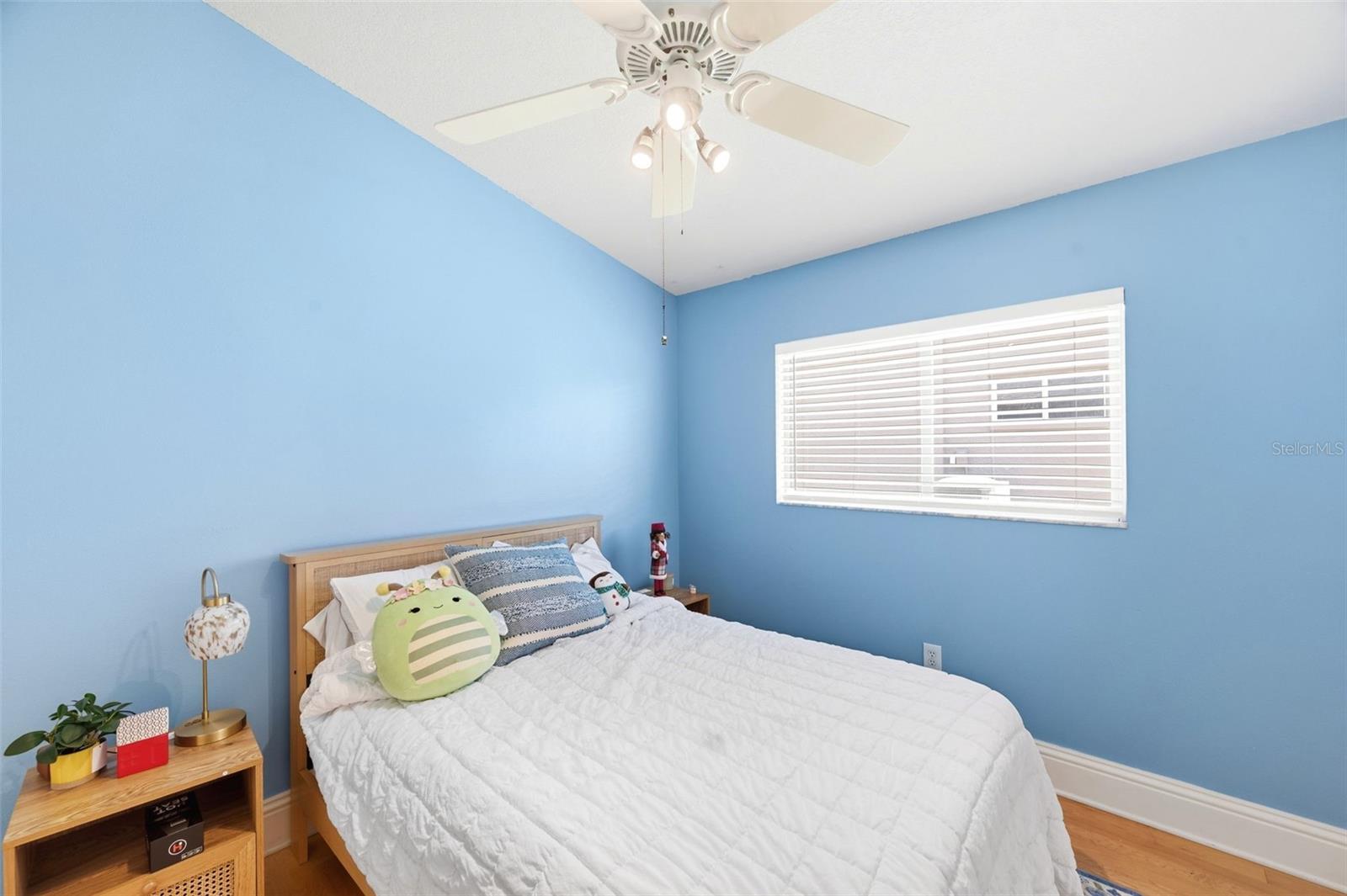 13108 ROYAL GEORGE AVE — photo 37