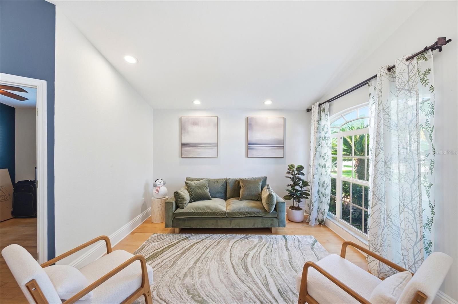 13108 ROYAL GEORGE AVE — photo 9