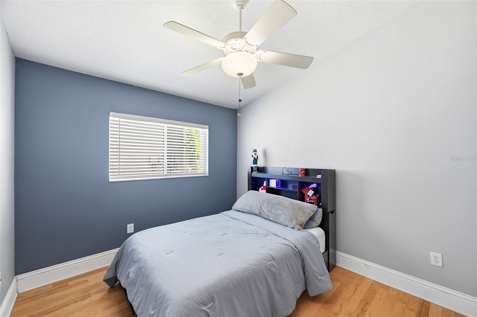 13108 ROYAL GEORGE AVE — photo 41