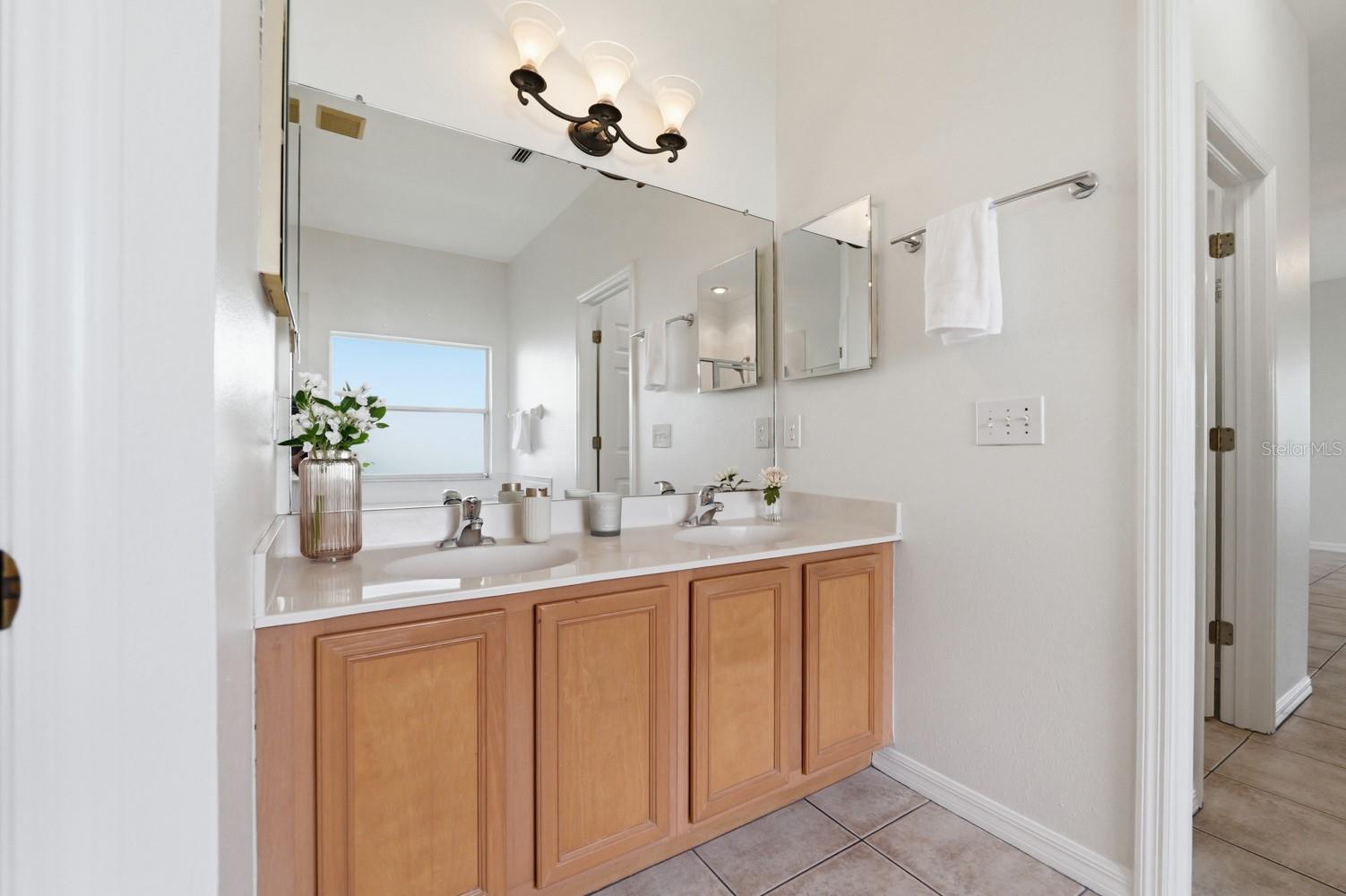 14722 HERONGLEN DR — photo 28