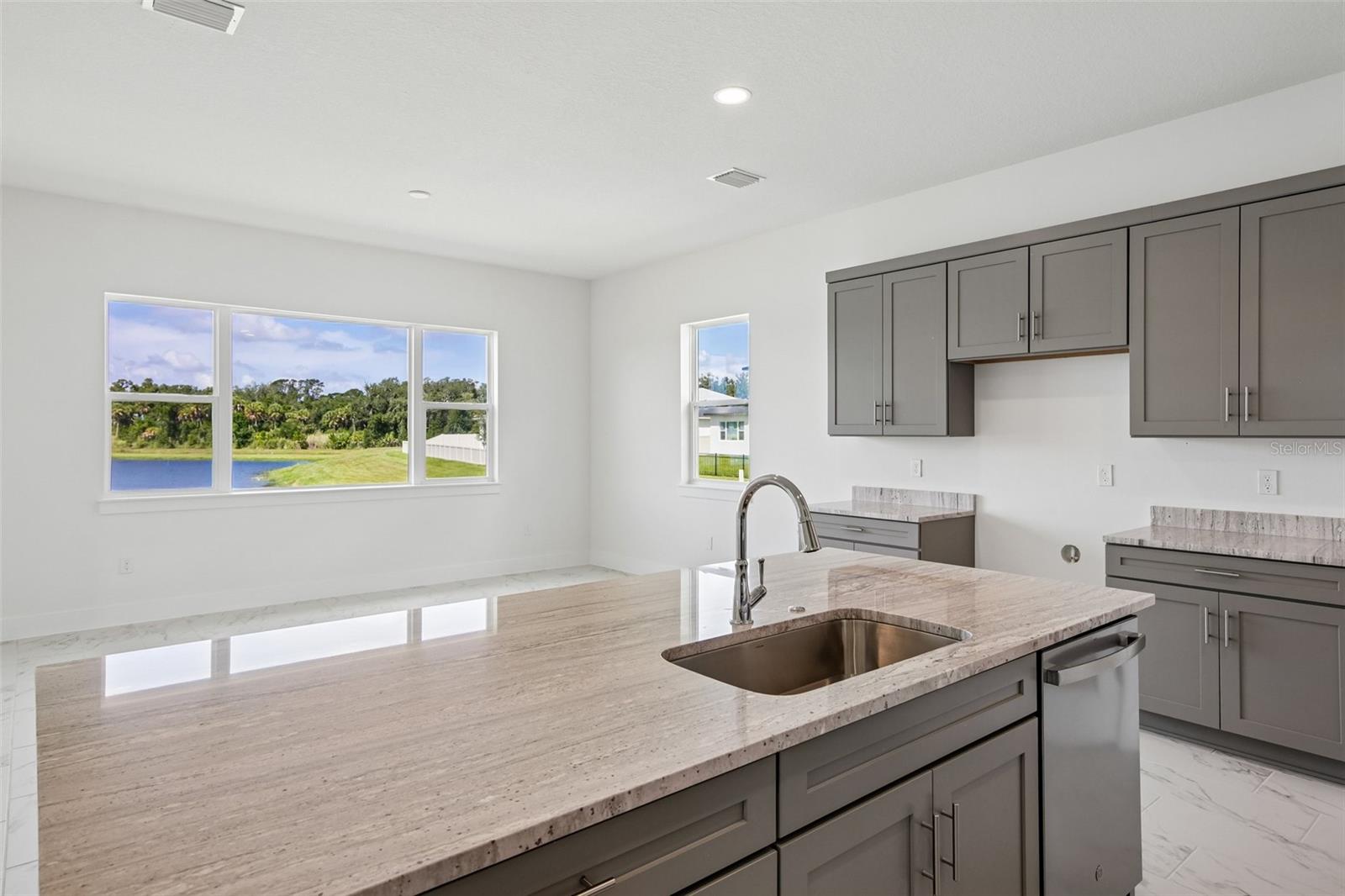 8255 GOLDEN BEACH CT — photo 12
