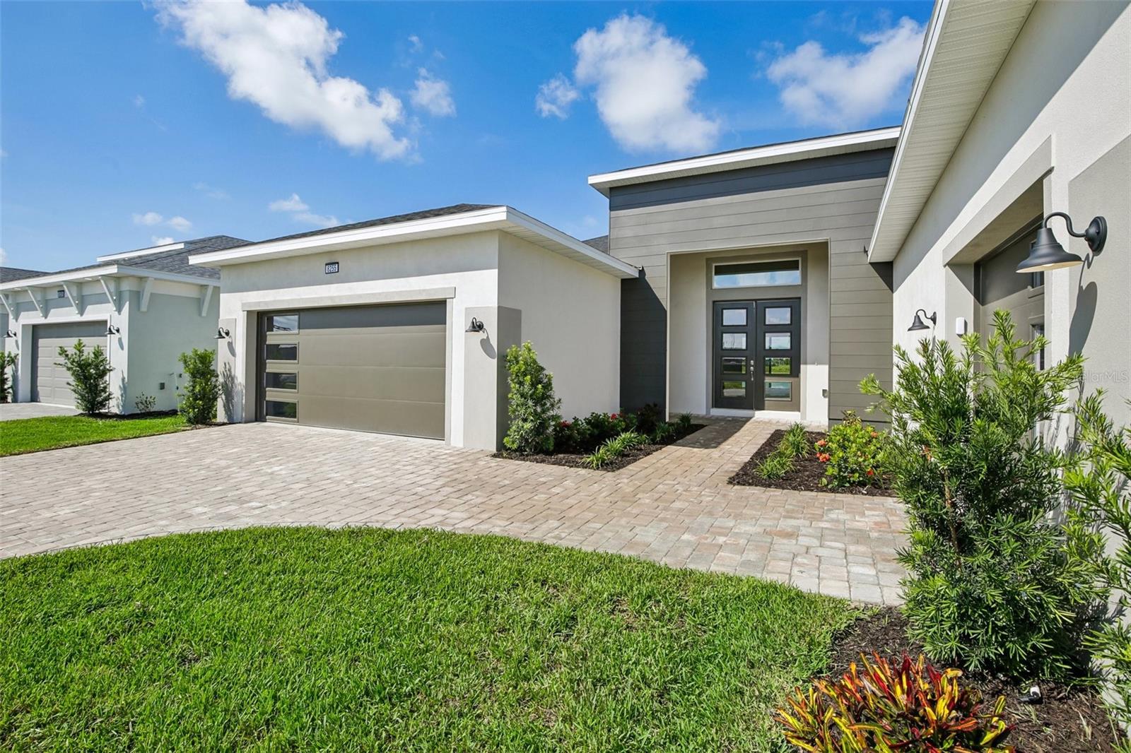8255 GOLDEN BEACH CT — photo 2