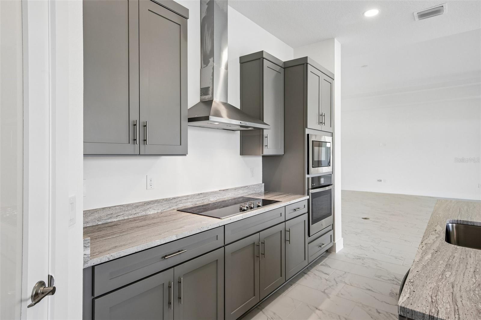 8255 GOLDEN BEACH CT — photo 14