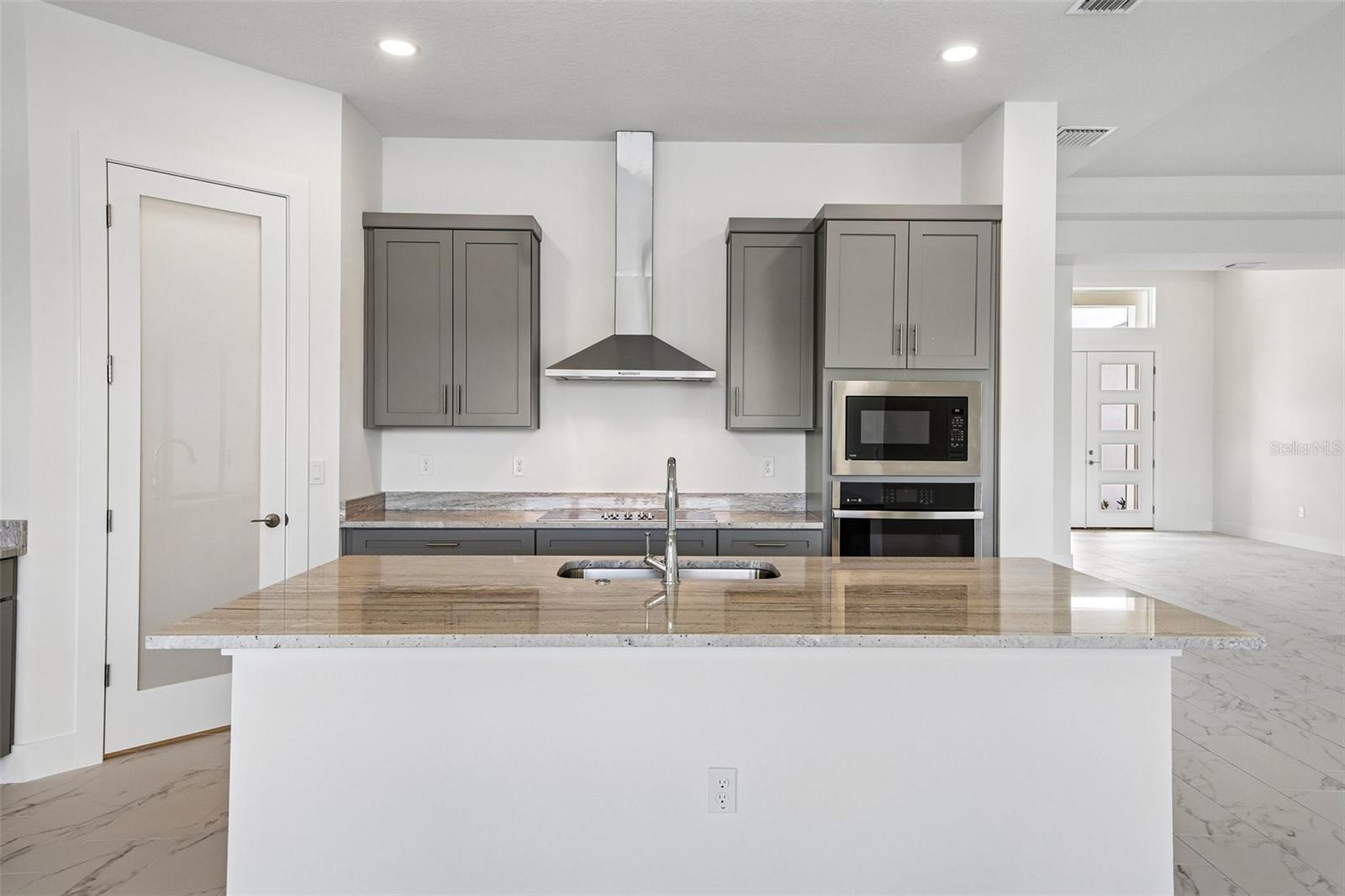 8255 GOLDEN BEACH CT — photo 17