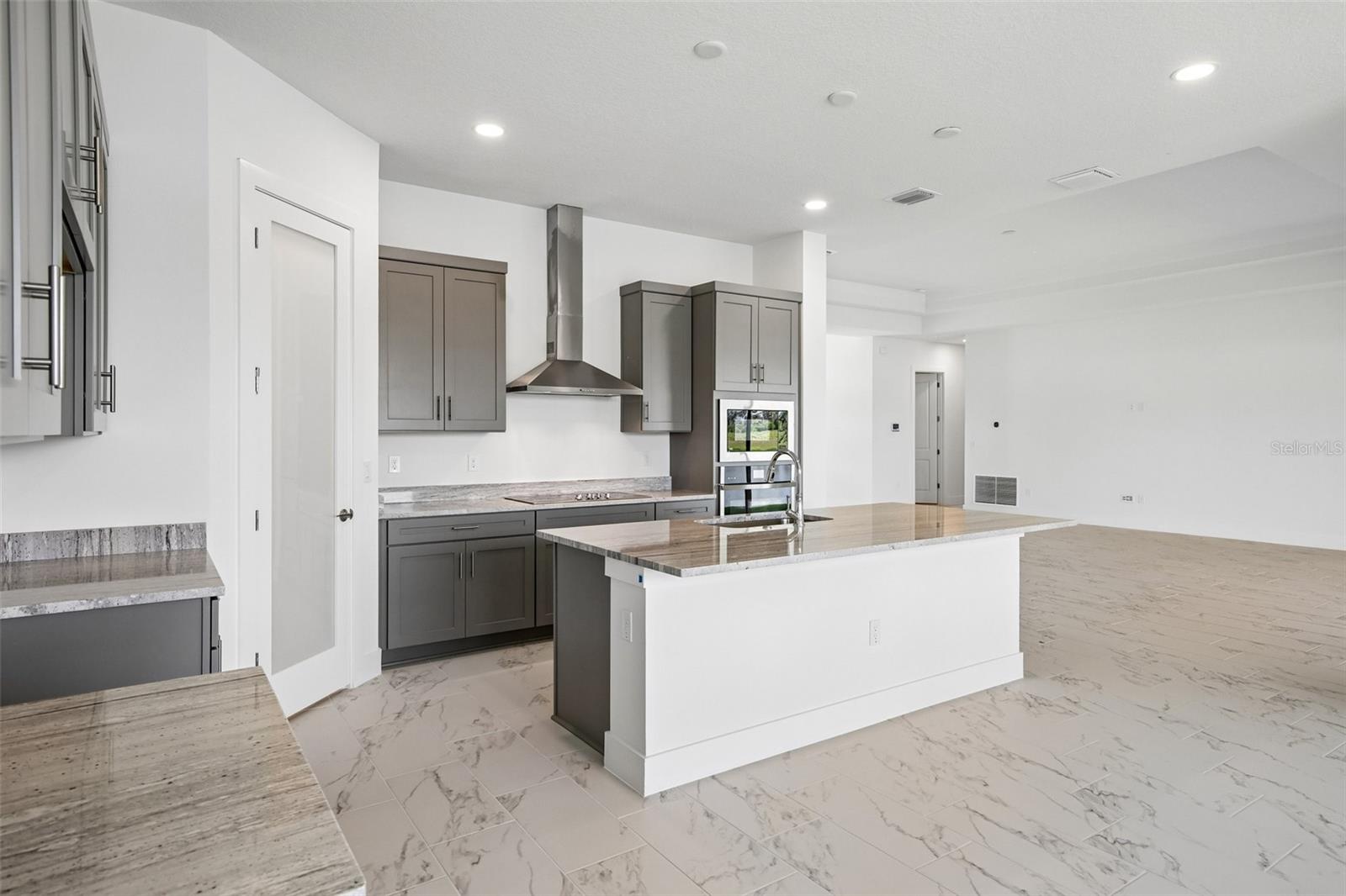 8255 GOLDEN BEACH CT — photo 16