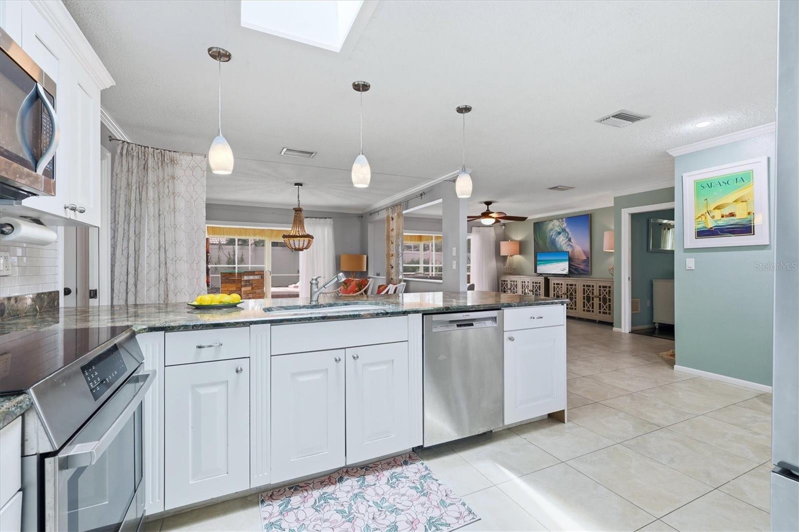 1833 OAK VIEW DR — photo 7
