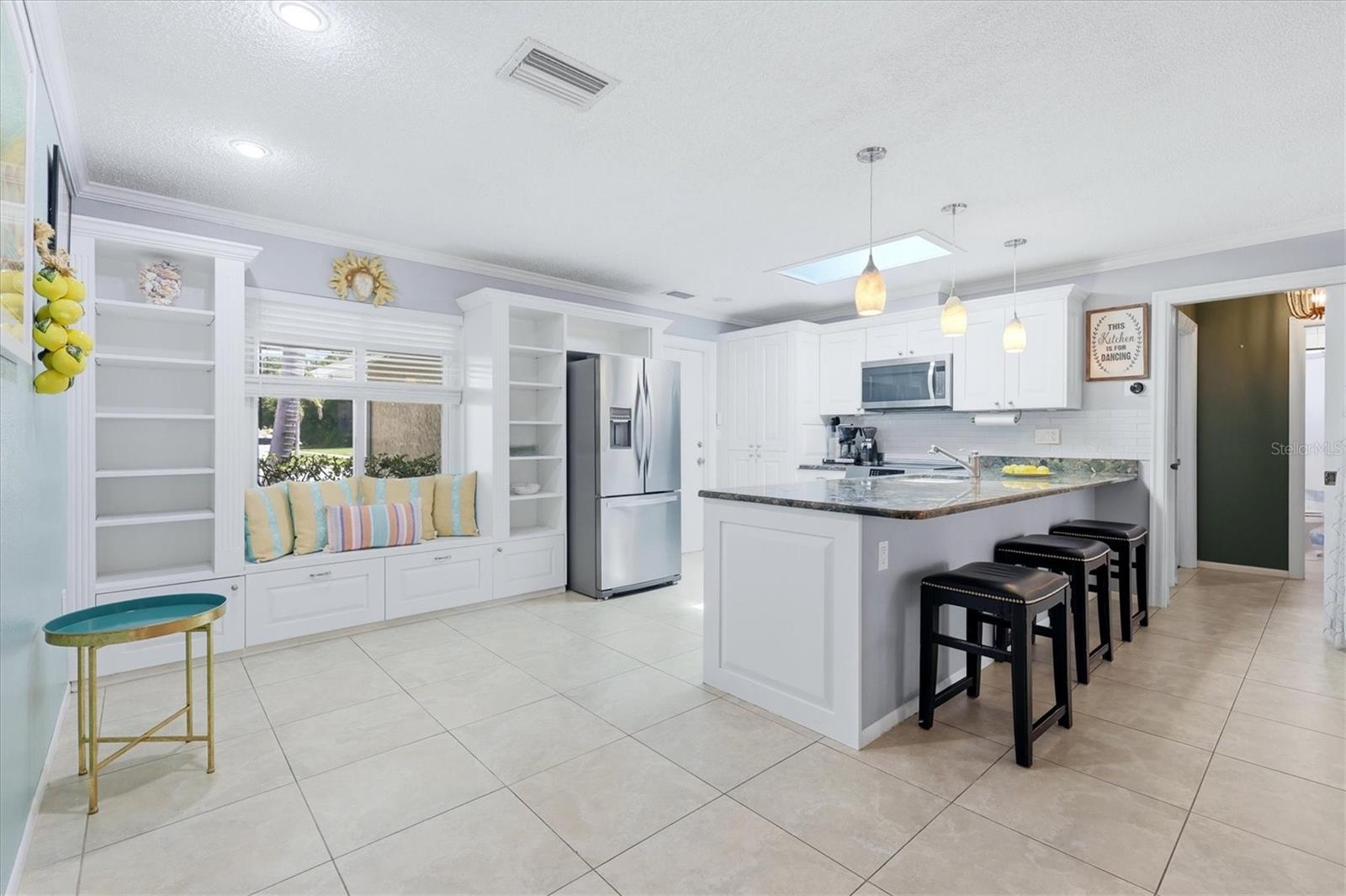 1833 OAK VIEW DR — photo 6
