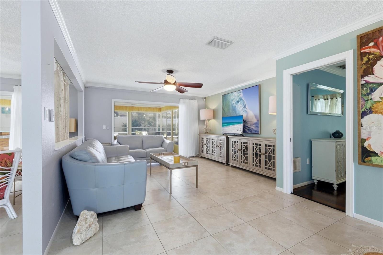 1833 OAK VIEW DR — photo 9