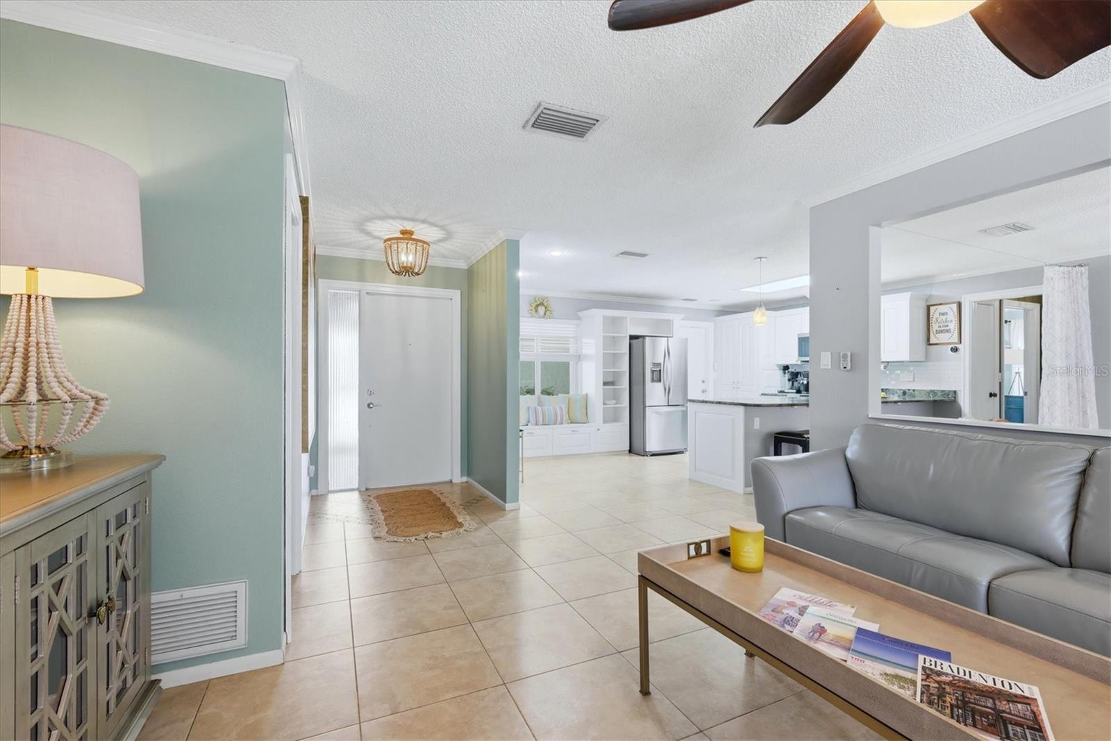 1833 OAK VIEW DR — photo 4