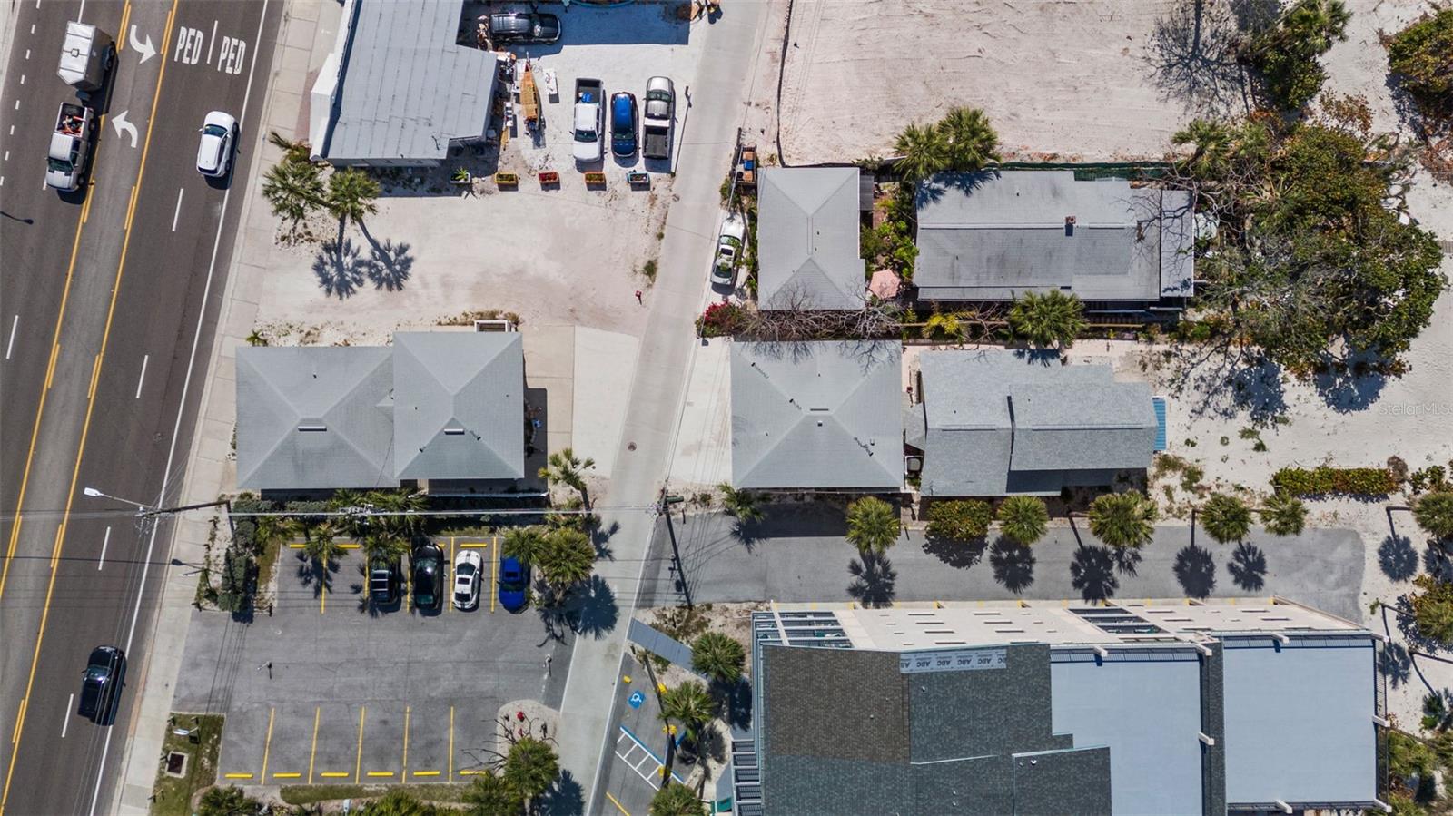 13062 GULF BLVD — photo 36