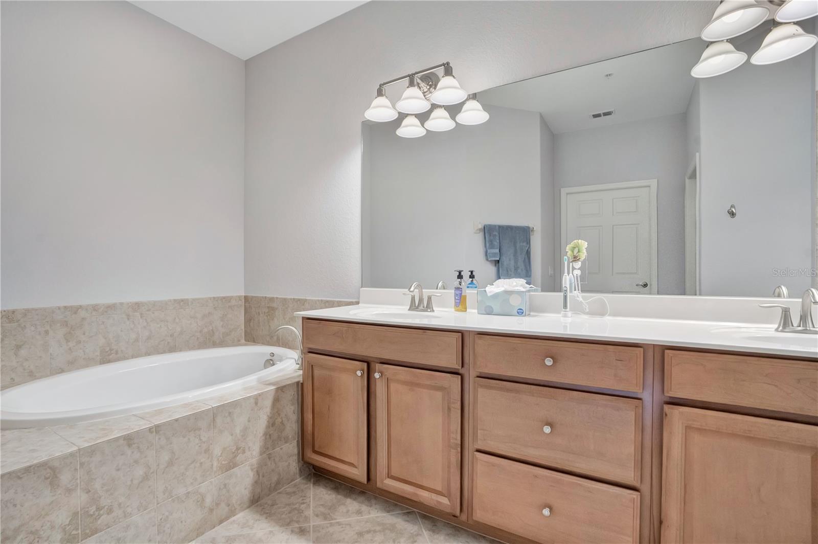 415 WINDING BROOK LN #102 — photo 21