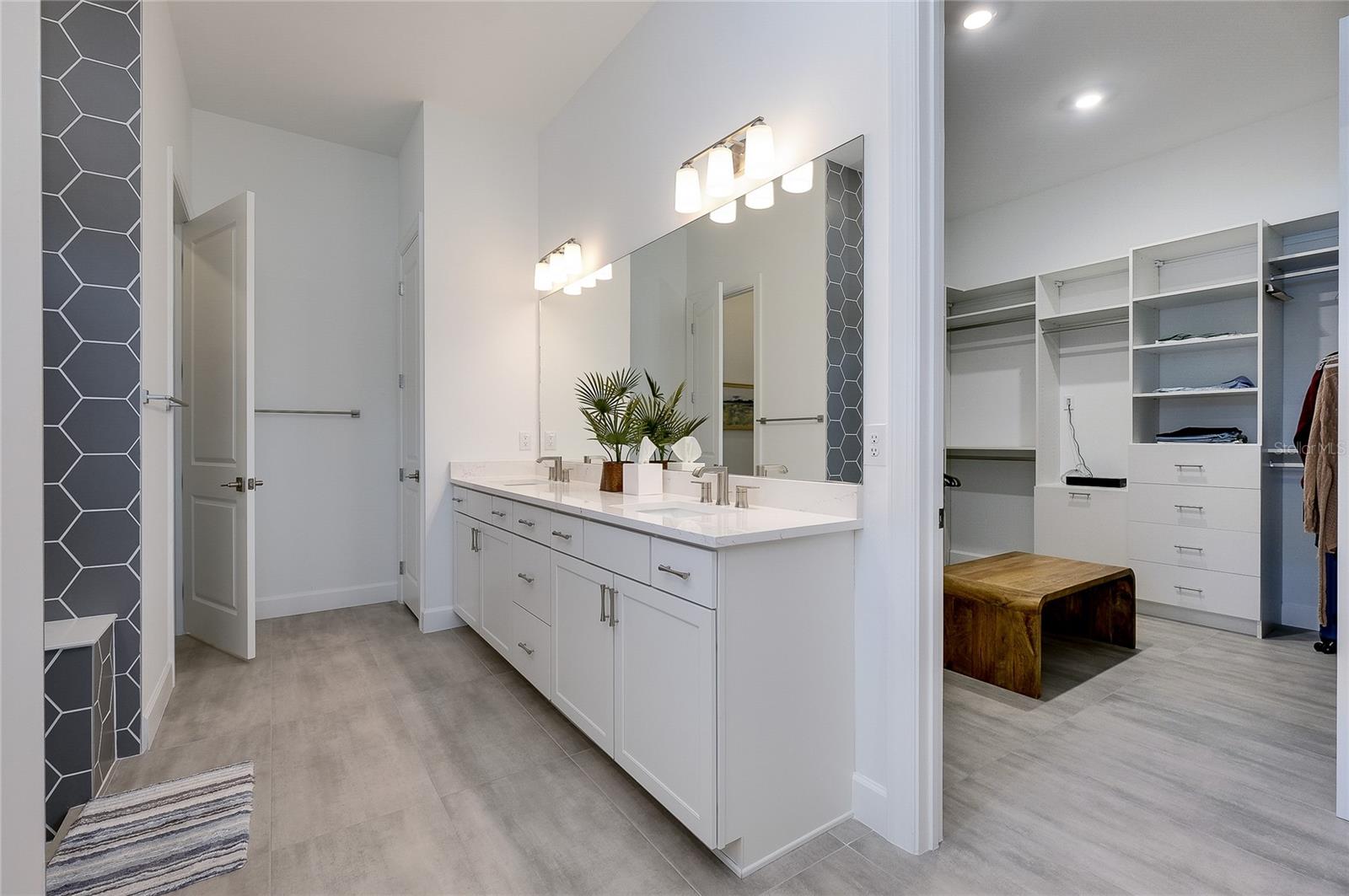 10105 BEACHWALK DR — photo 44