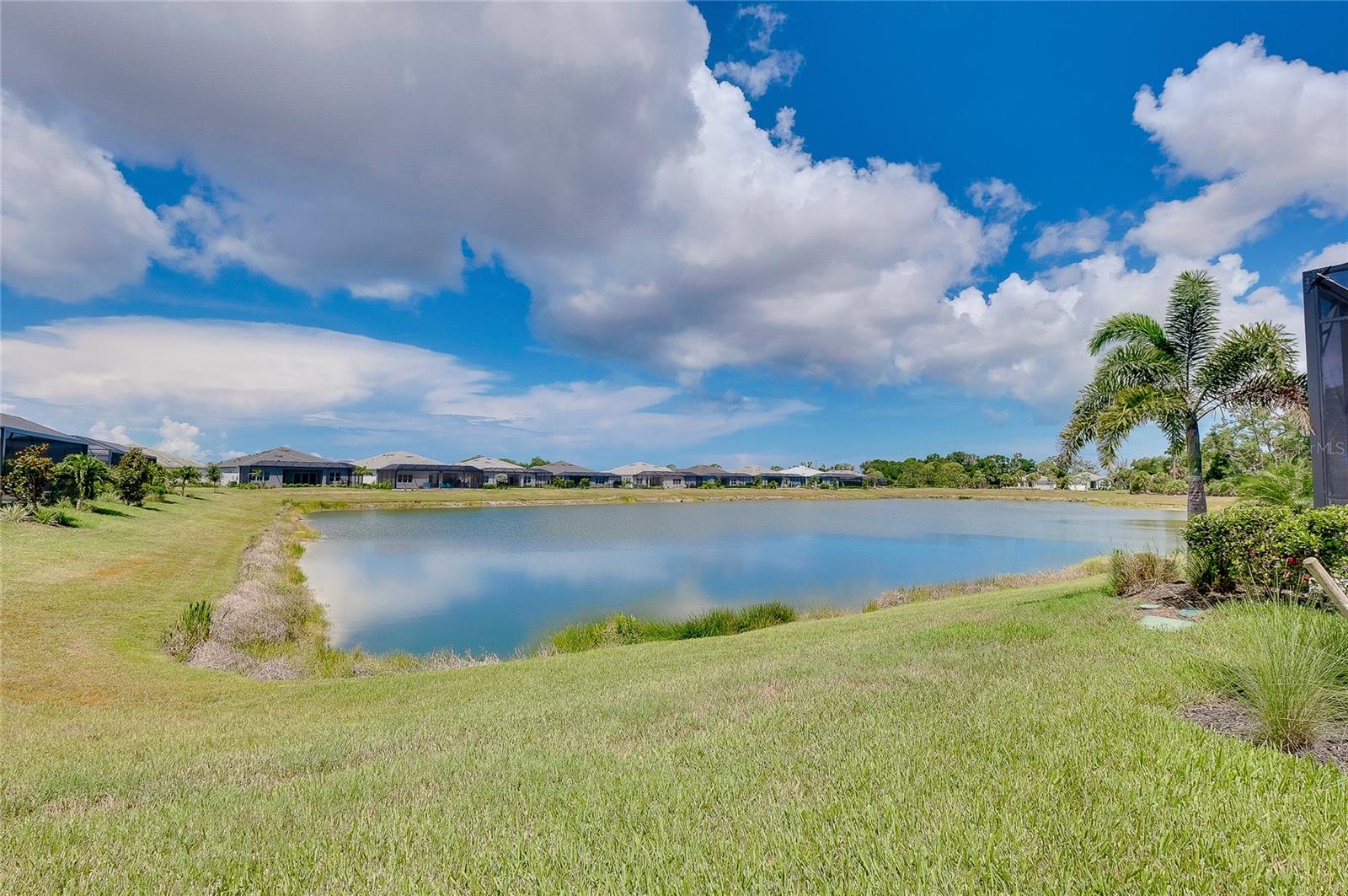 10105 BEACHWALK DR — photo 85