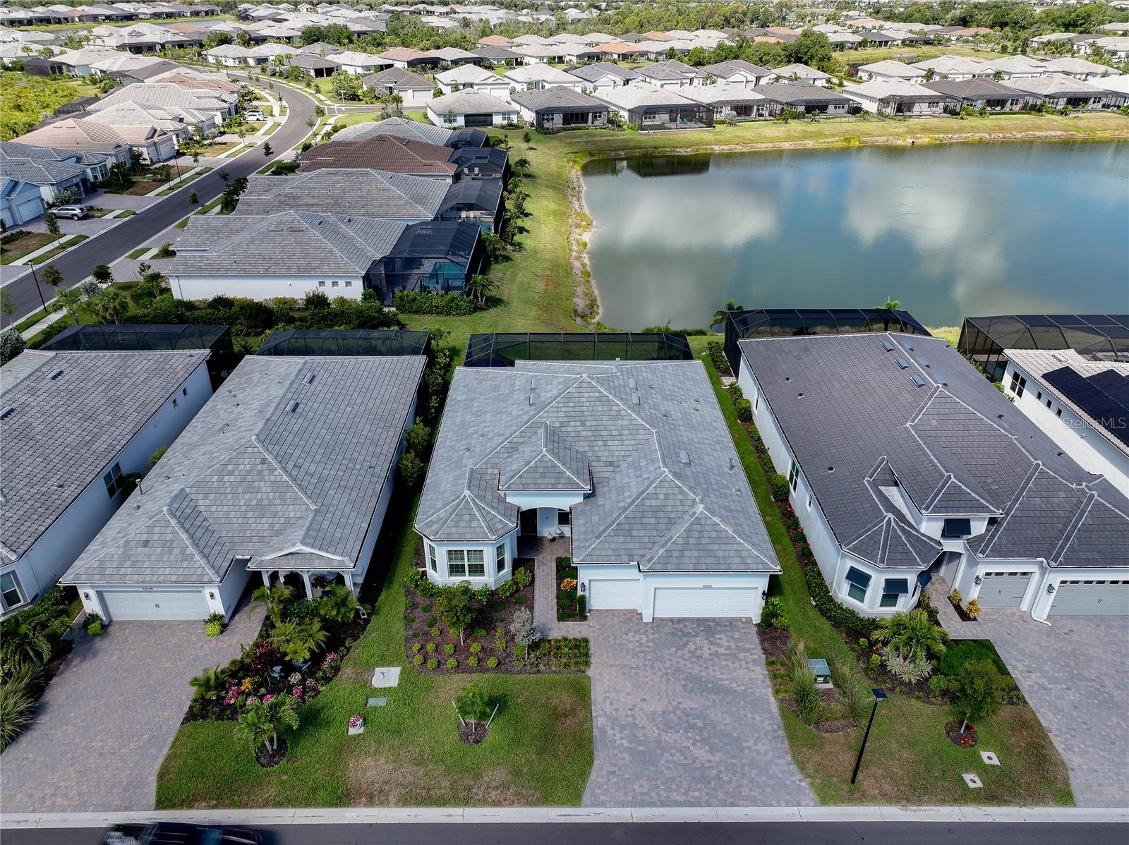 10105 BEACHWALK DR — photo 87