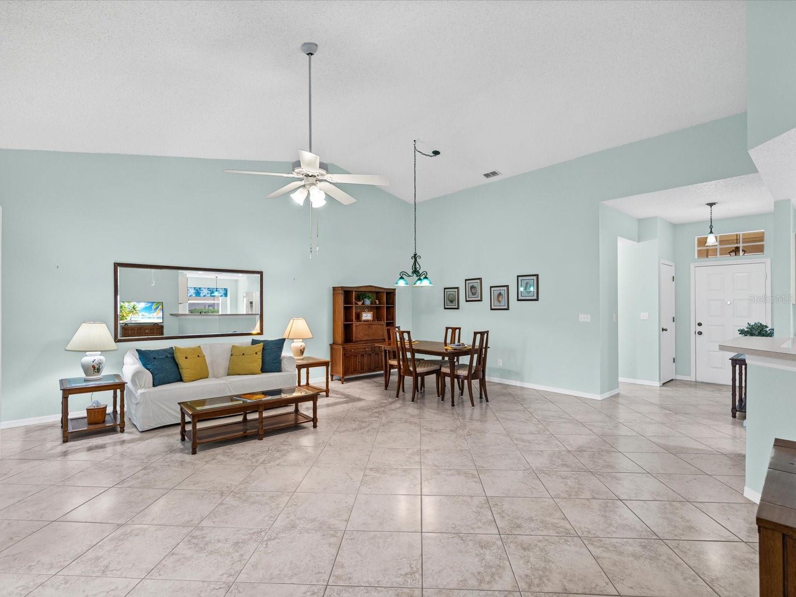 830 MCCALLISTER AVE — photo 2