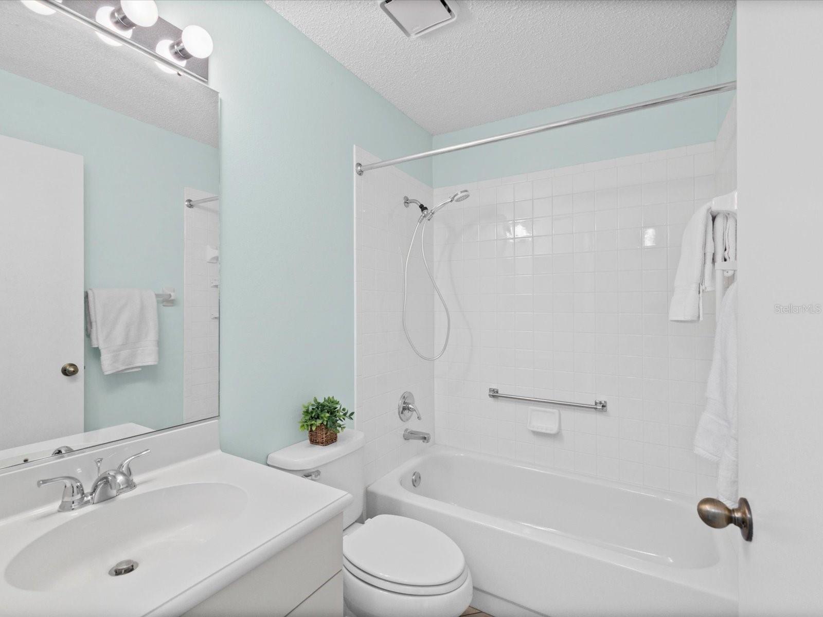 830 MCCALLISTER AVE — photo 14