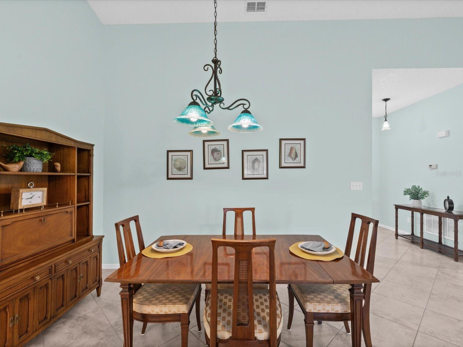 830 MCCALLISTER AVE — photo 3