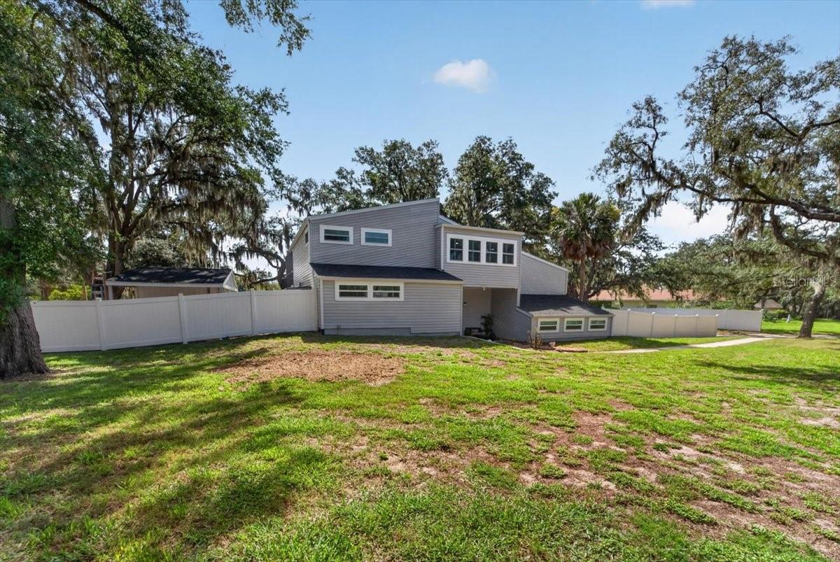 11302 SANDPINE RD — photo 8