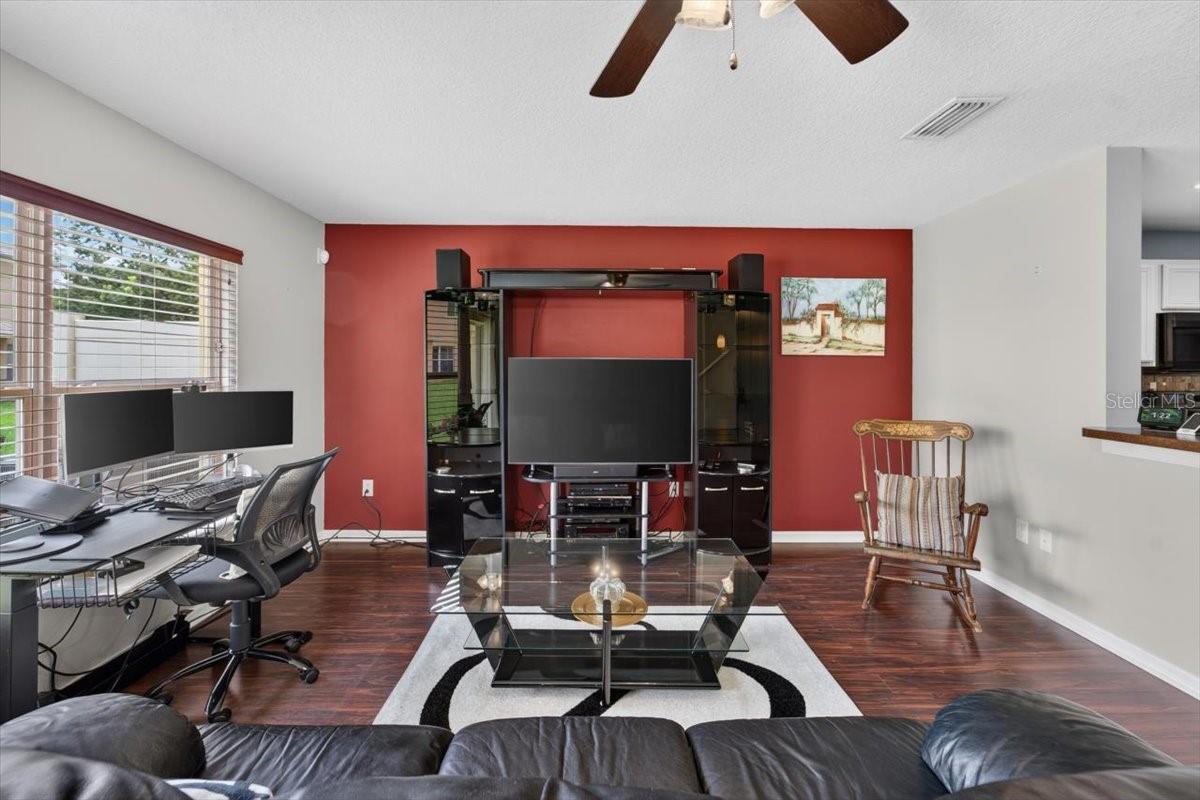 4582 LIMERICK DR — photo 15