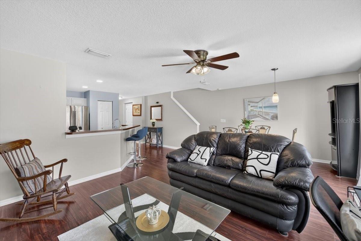 4582 LIMERICK DR — photo 2