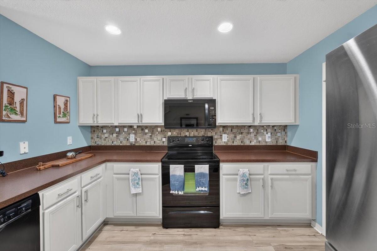 4582 LIMERICK DR — photo 11