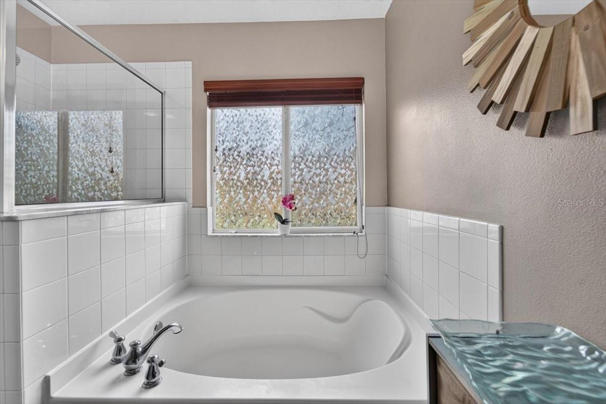 4582 LIMERICK DR — photo 30